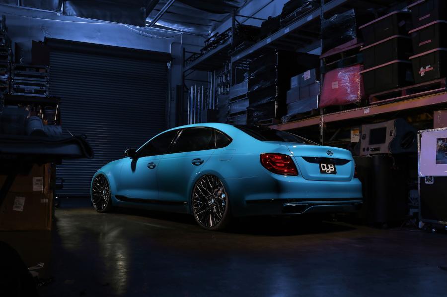  Kia K900 by DUB (RJ) 2018 года  (фото 5 из 8)